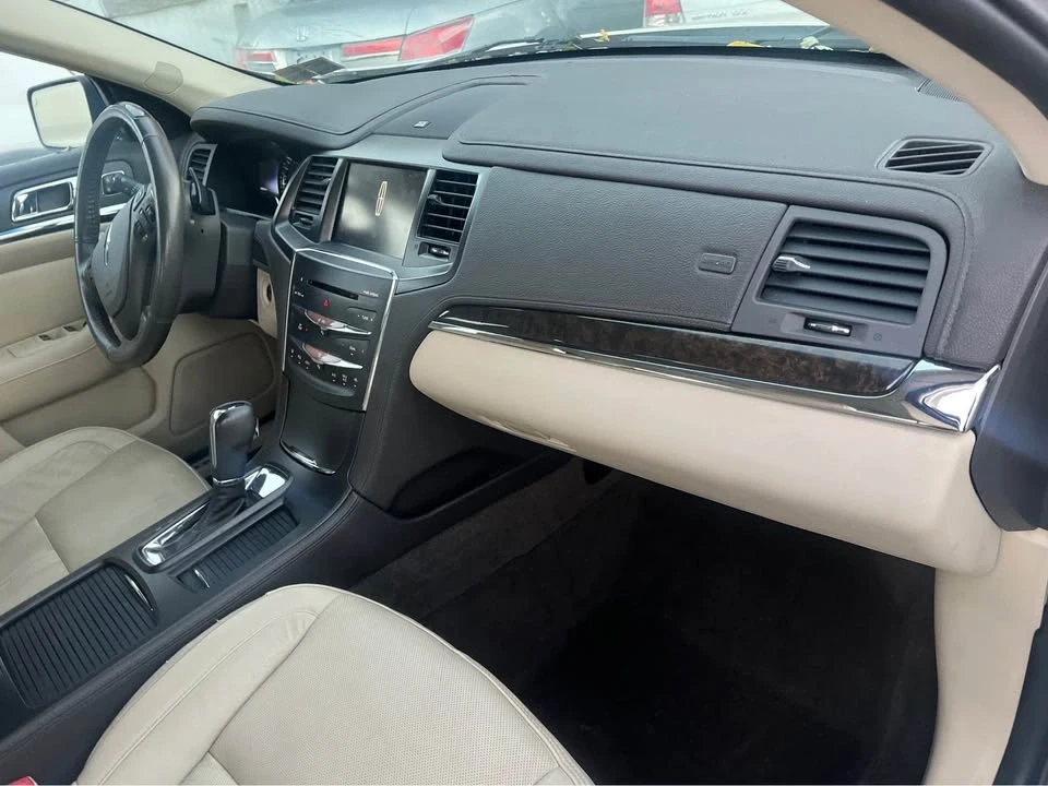2013 Lincoln MKS - Image 14 of 15