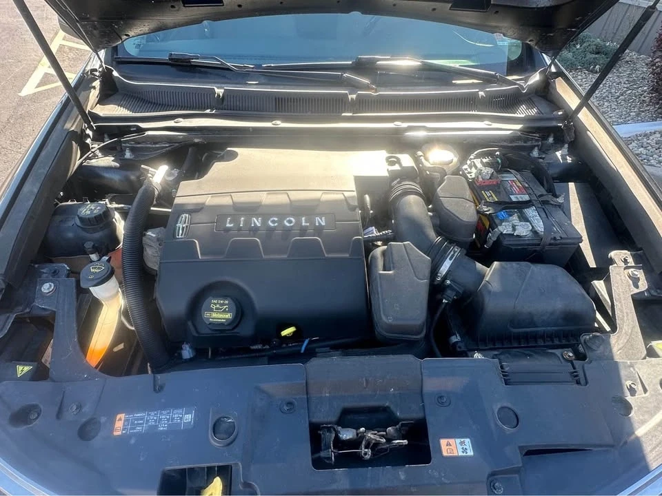 2013 Lincoln MKS - Image 15 of 17