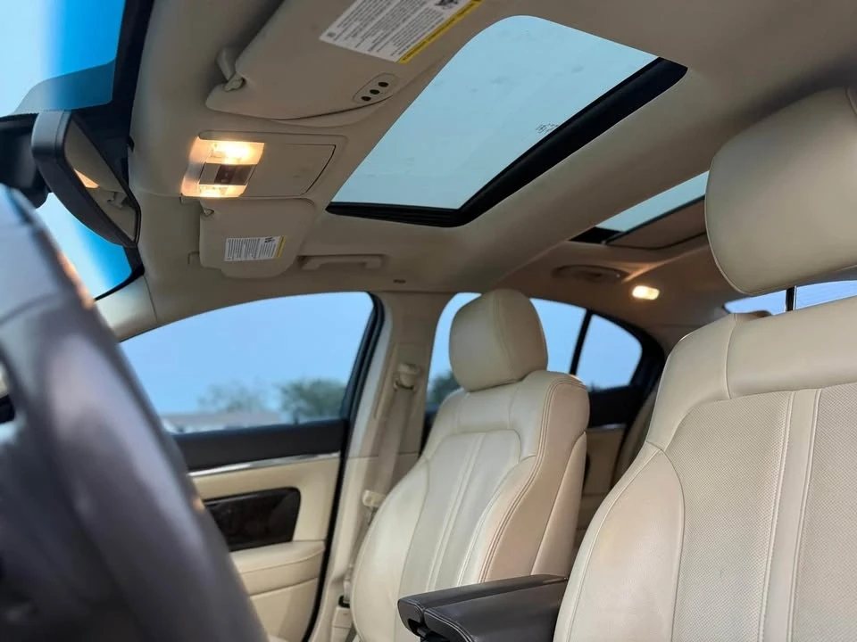 2013 Lincoln MKS - Image 8 of 14