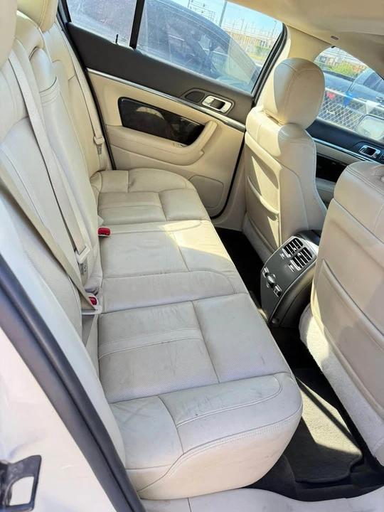 2013 Lincoln MKS - Image 10 of 11