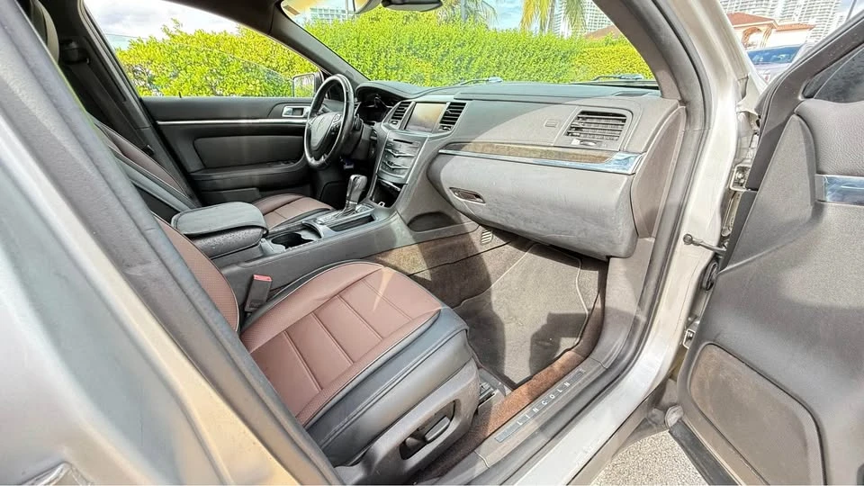 2013 Lincoln MKS - Image 11 of 18