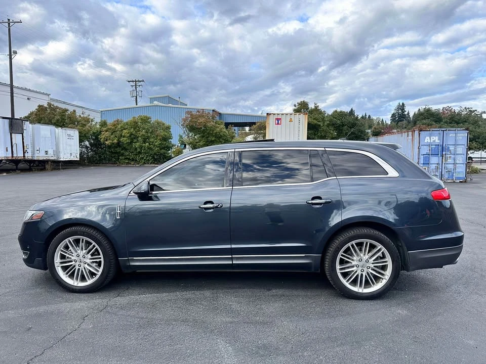 2013 Lincoln MKT - Image 7 of 16