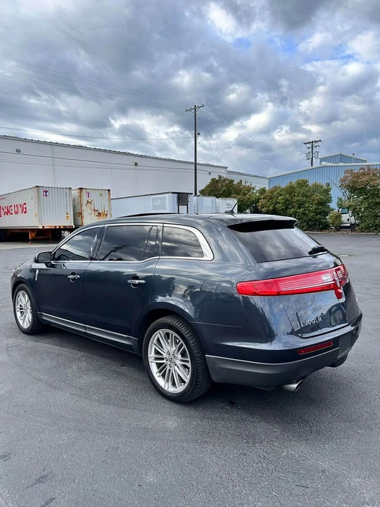 2013 Lincoln MKT - Image 5 of 16