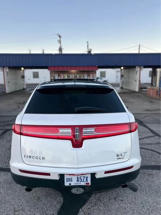 2013 Lincoln MKT - Image 7 of 16