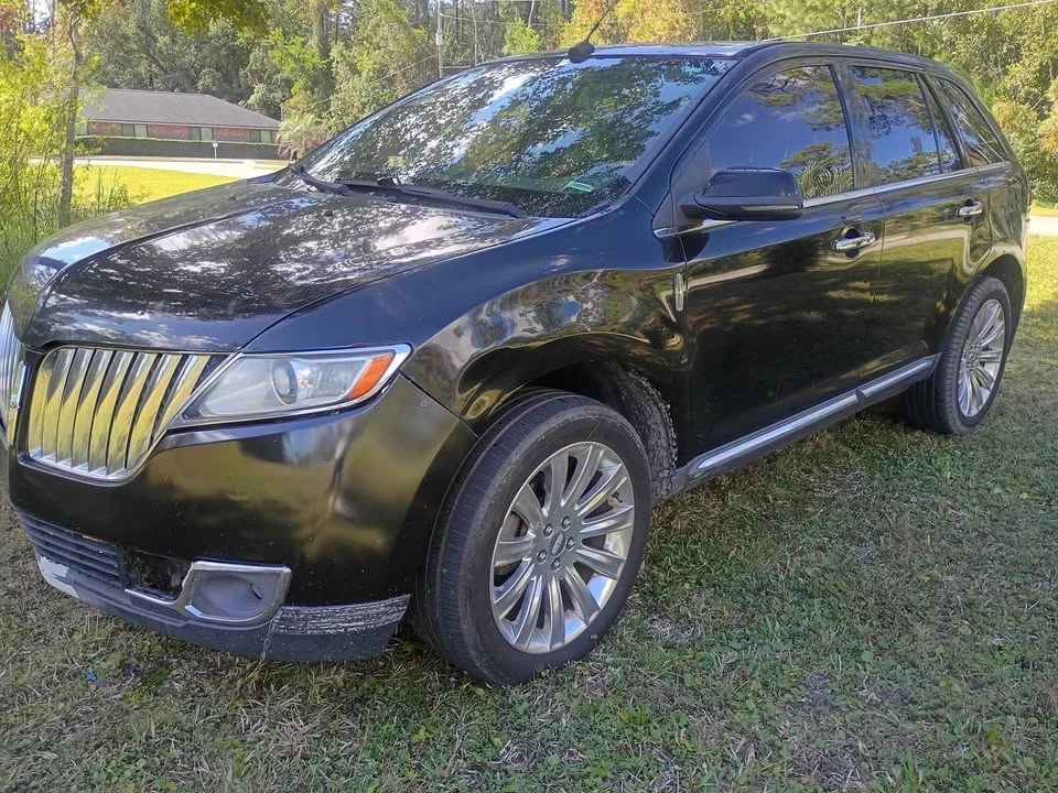 2013 Lincoln MKX - Image 2 of 15