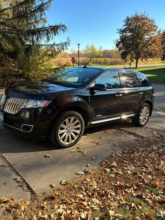 2013 Lincoln MKX - Image 2 of 7