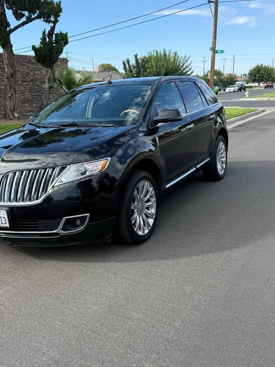 2013 Lincoln MKX - Image 2 of 7