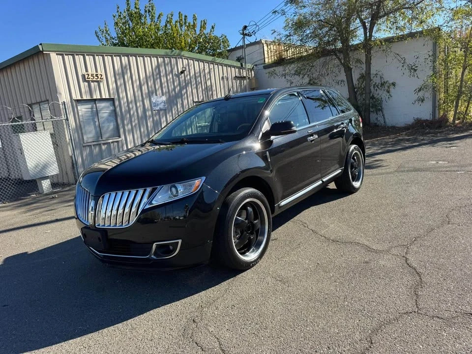 2013 Lincoln MKX - Image 2 of 19