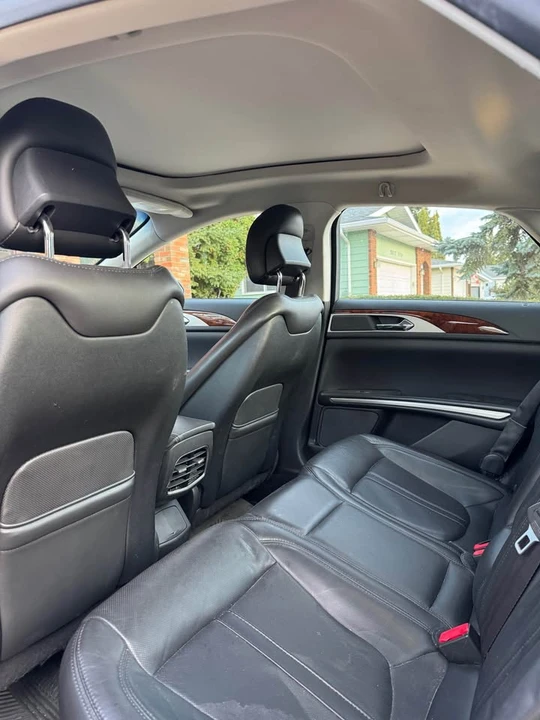 2013 Lincoln MKZ - Image 16 of 17