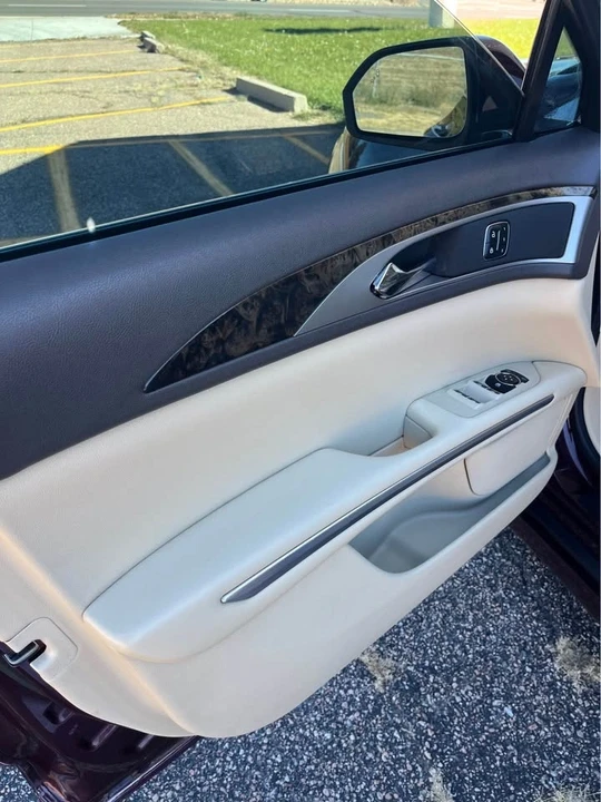 2013 Lincoln MKZ - Image 8 of 18