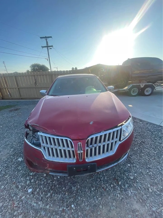 2013 Lincoln MKZ - Image 2 of 4