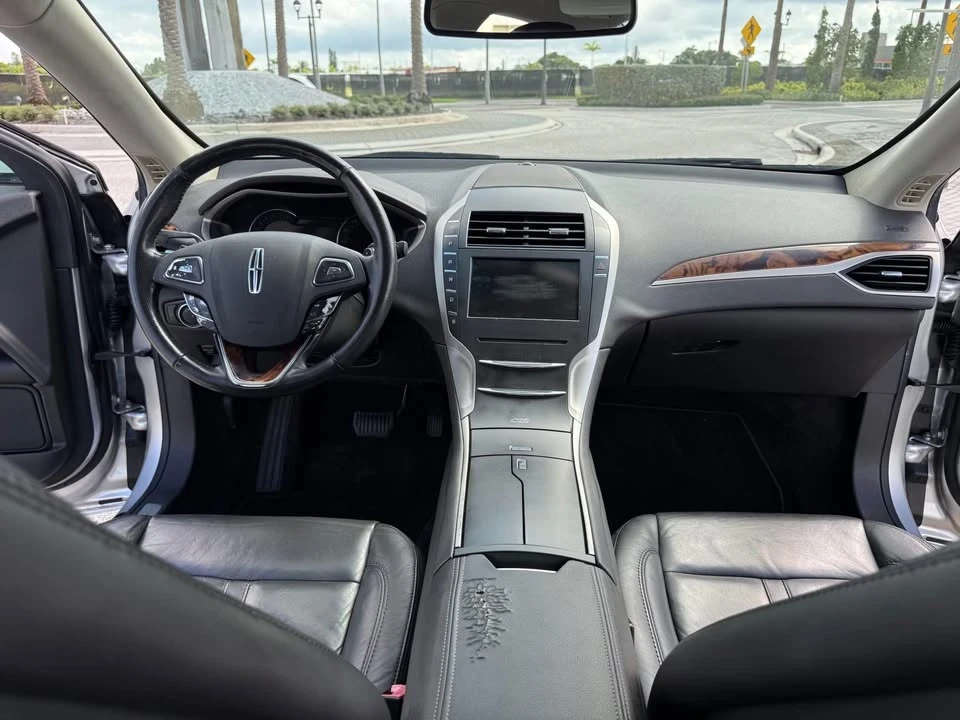 2013 Lincoln MKZ - Image 19 of 20