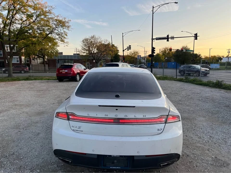 2013 Lincoln MKZ - Image 6 of 10