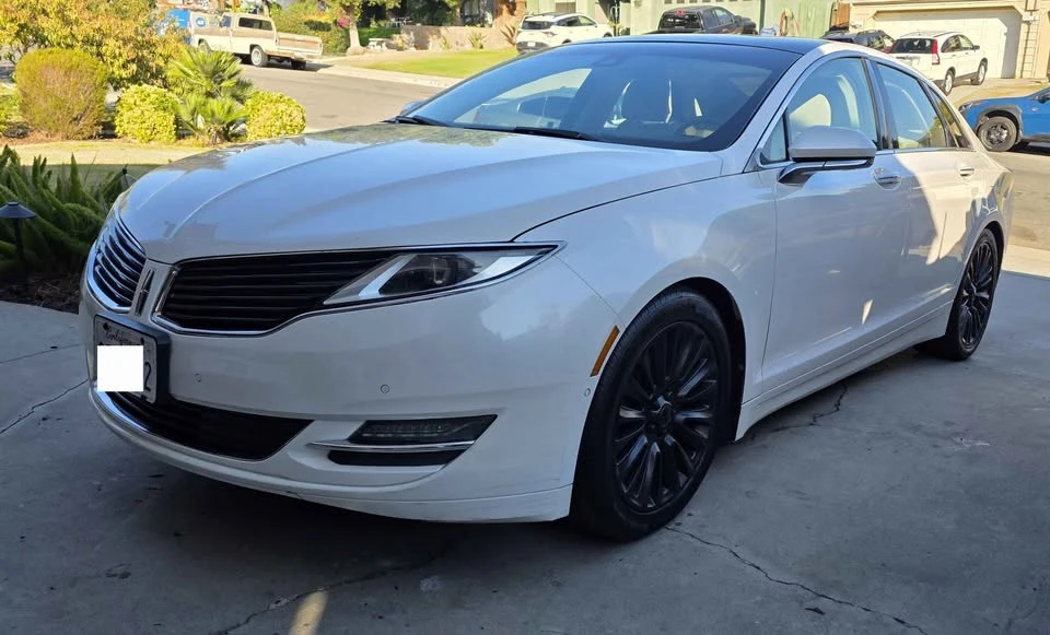 2013 Lincoln MKZ - Image 2 of 10