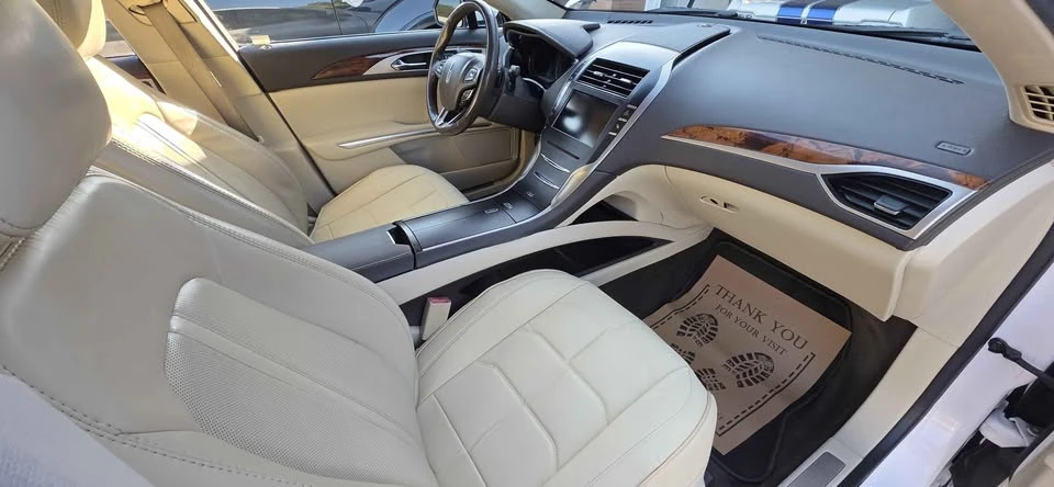 2013 Lincoln MKZ - Image 7 of 10
