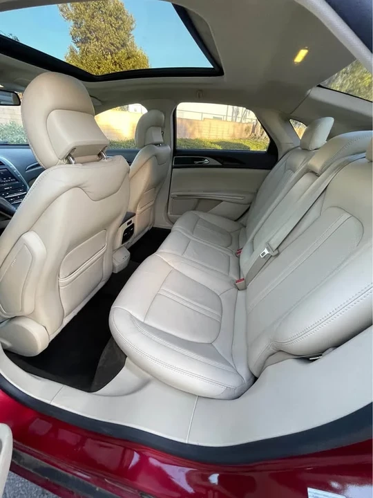 2013 Lincoln MKZ - Image 11 of 17