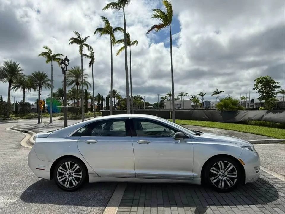 2013 Lincoln MKZ - Image 9 of 20