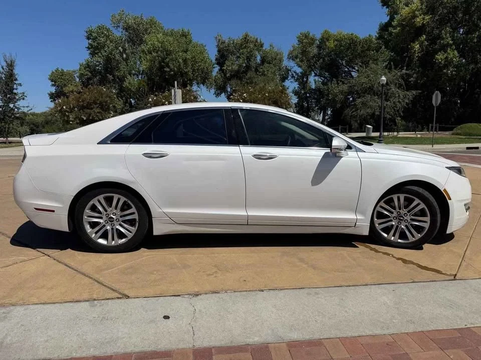 2013 Lincoln MKZ - Image 9 of 20