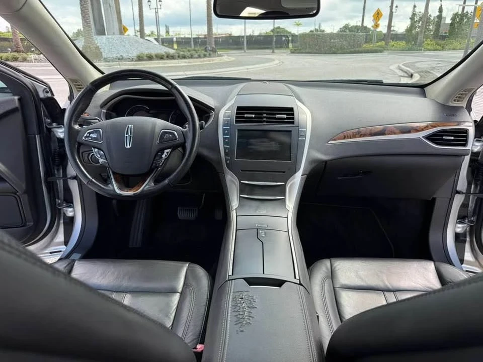 2013 Lincoln MKZ - Image 10 of 20