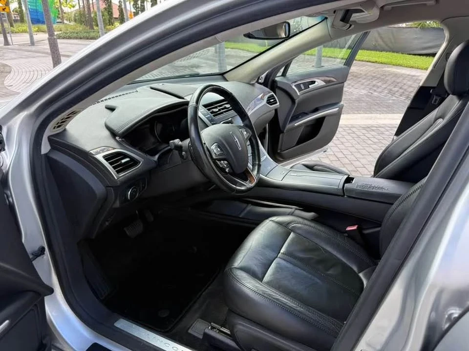 2013 Lincoln MKZ - Image 19 of 20