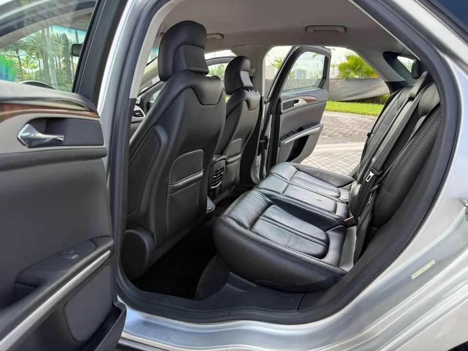 2013 Lincoln MKZ - Image 12 of 20