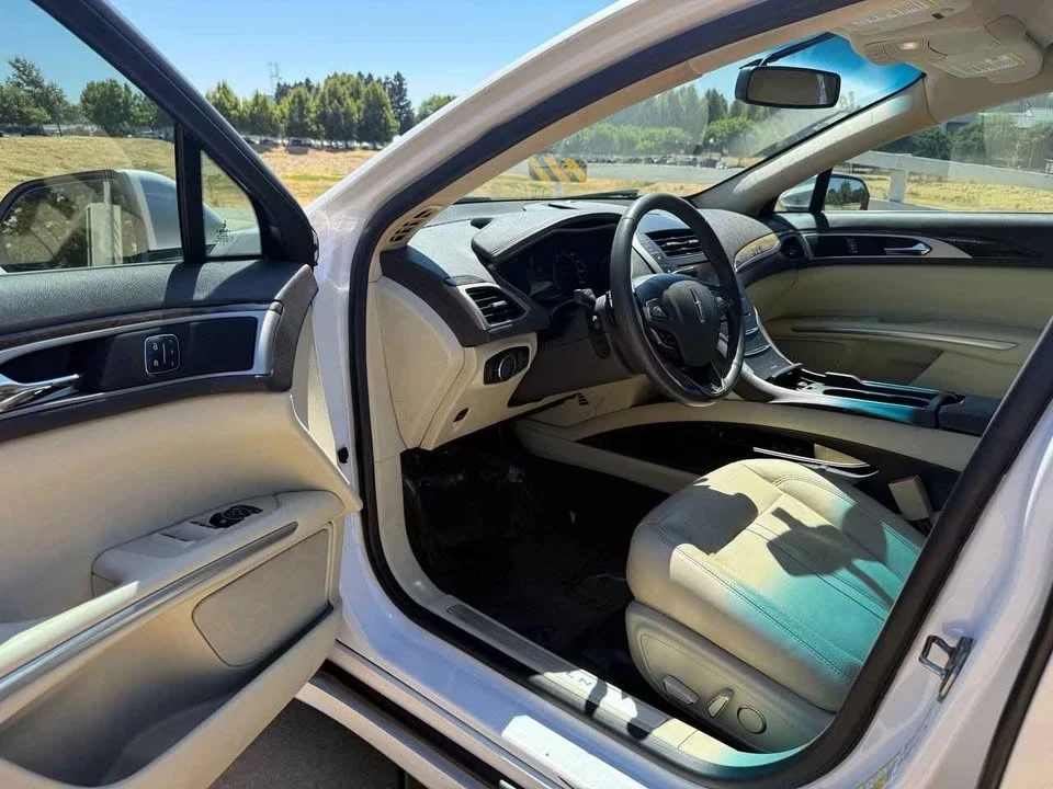 2013 Lincoln MKZ - Image 12 of 20