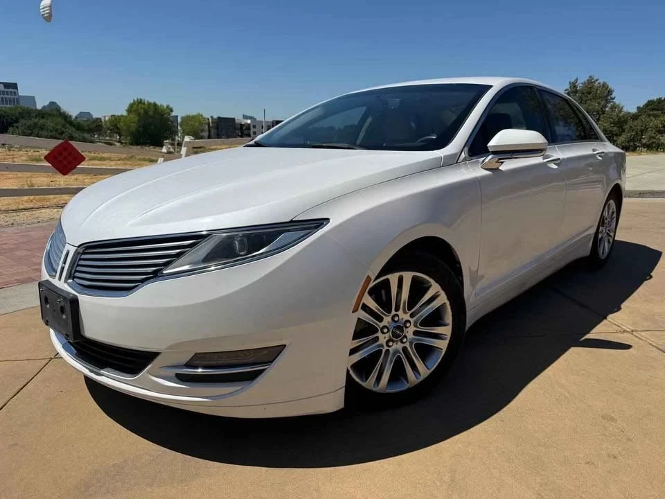 2013 Lincoln MKZ - Image 2 of 20