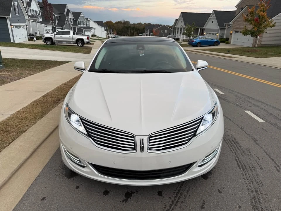 2013 Lincoln MKZ - Image 2 of 18