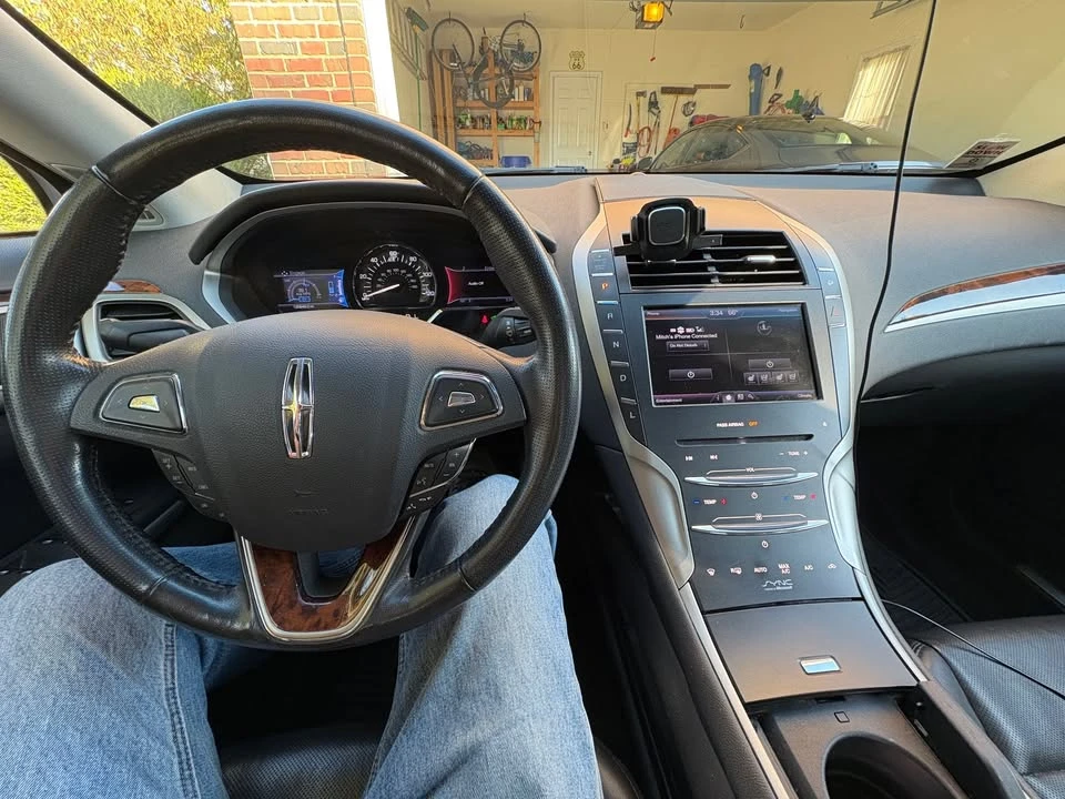 2013 Lincoln MKZ - Image 11 of 13