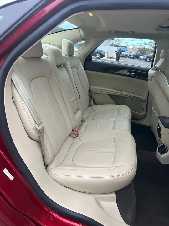 2013 Lincoln MKZ - Image 19 of 20