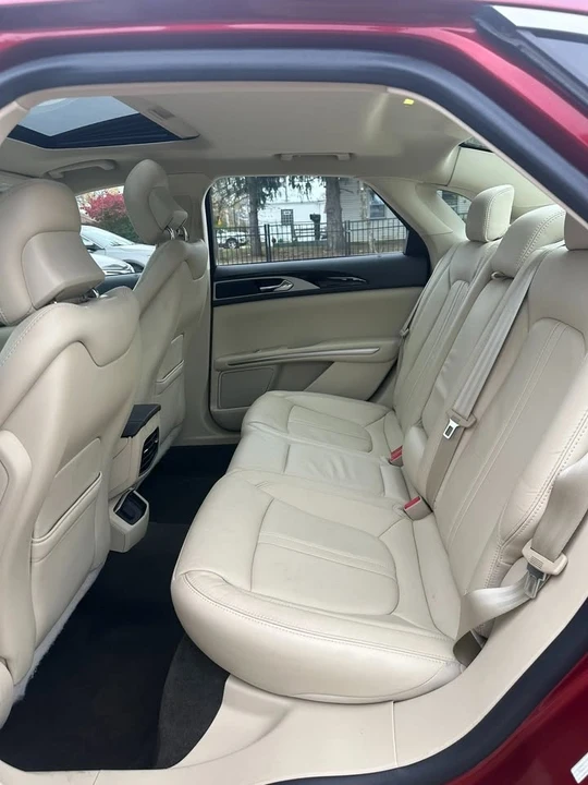 2013 Lincoln MKZ - Image 18 of 20