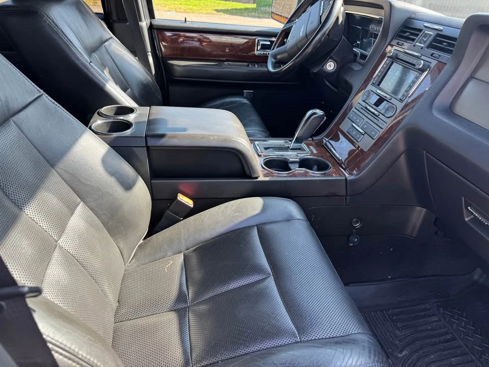 2013 Lincoln Navigator 3rd Gen - Image 8 of 15