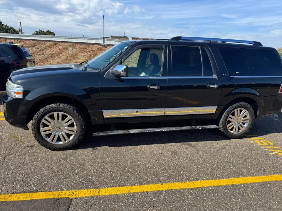 2013 Lincoln Navigator 3rd Gen - Image 5 of 15