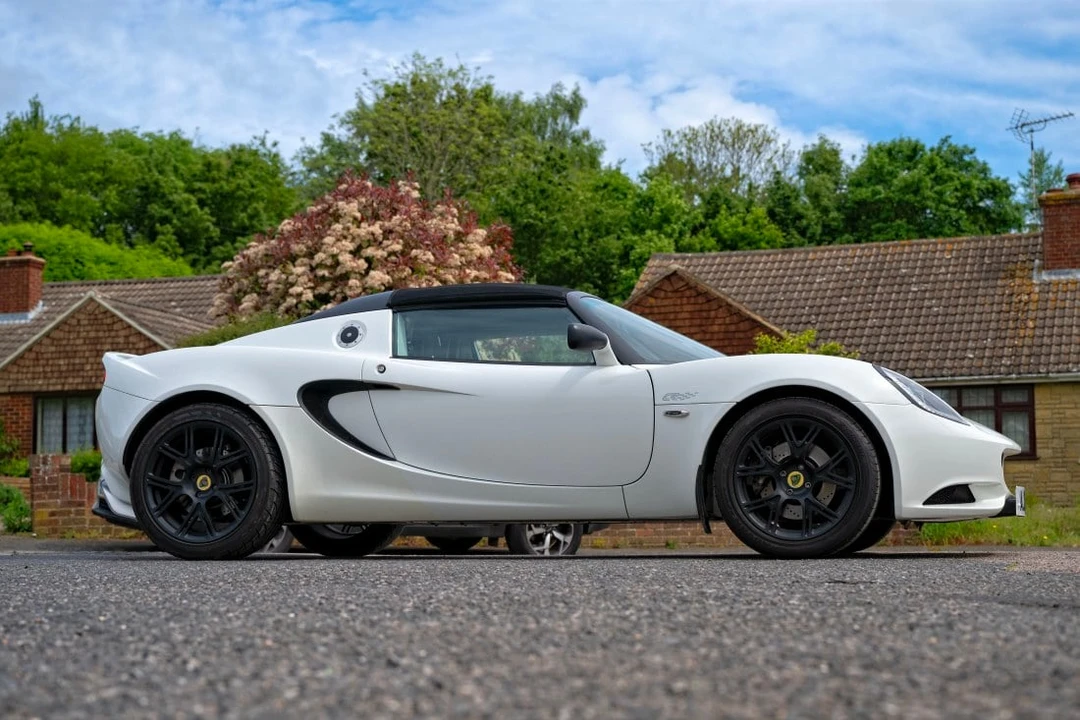2013 Lotus Elise Series 3 - Image 15 of 30