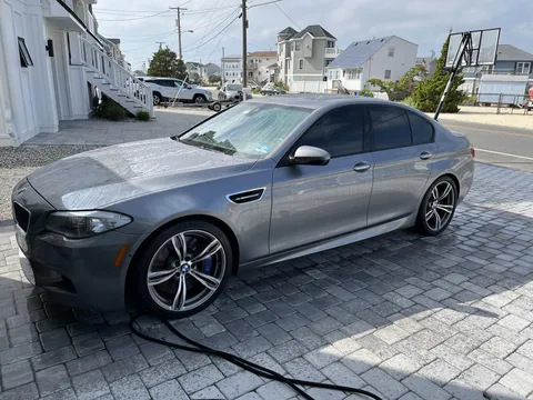 2013 BMW M5 F10