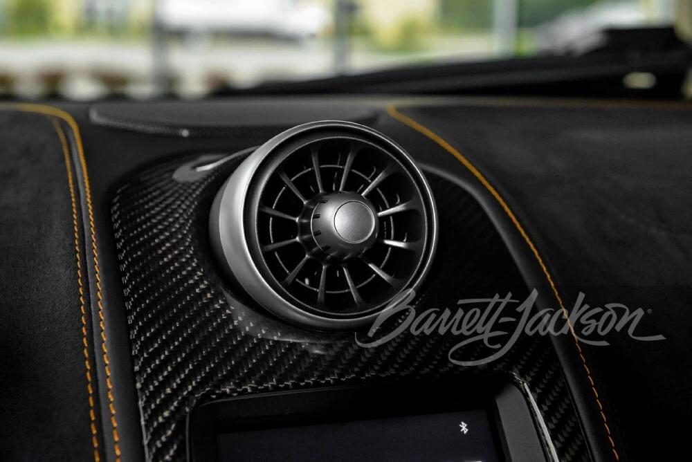 2013 McLaren MP4-12C - Image 7 of 16