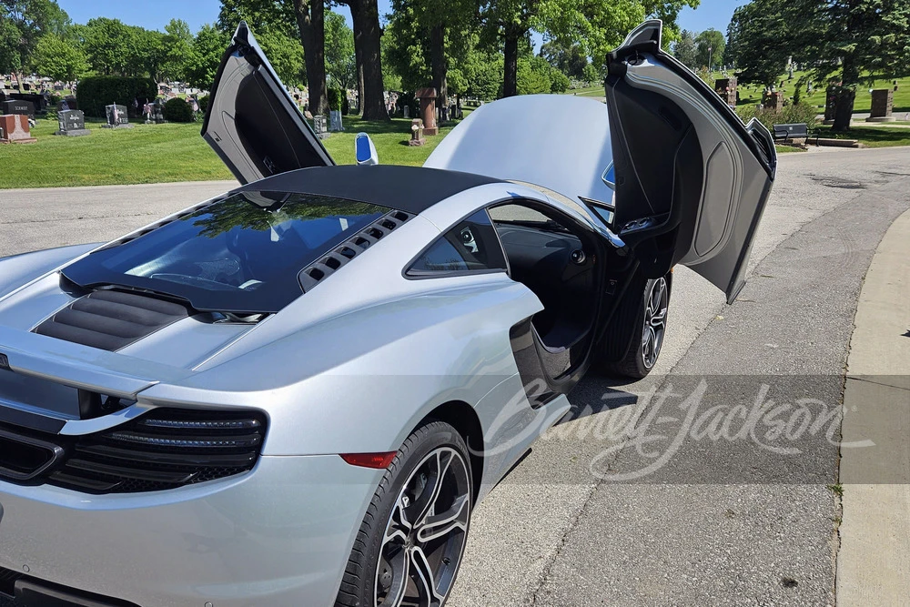 2013 McLaren MP4-12C - Image 7 of 16
