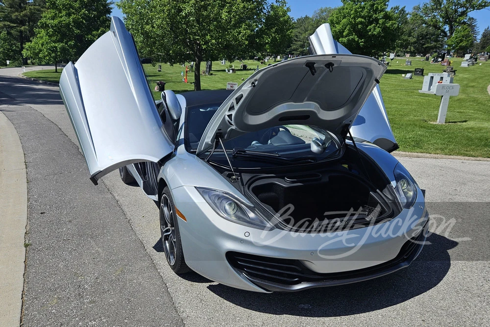 2013 McLaren MP4-12C - Image 8 of 16