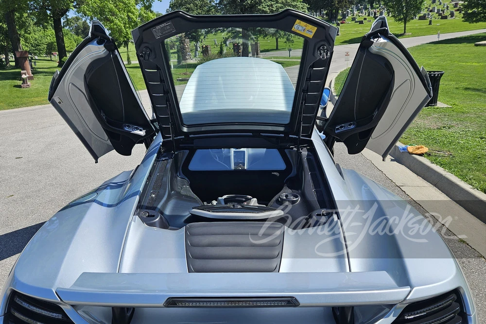 2013 McLaren MP4-12C - Image 10 of 16