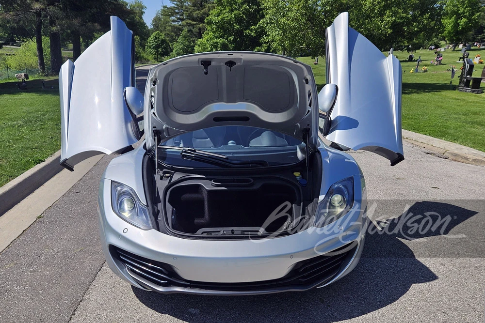 2013 McLaren MP4-12C - Image 13 of 16