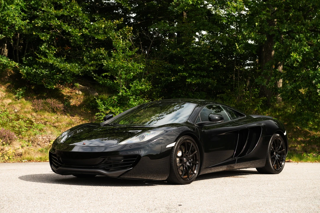 2013 McLaren MP4-12C - Image 4 of 31