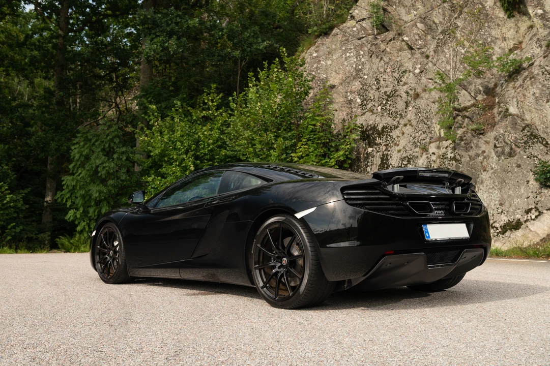 2013 McLaren MP4-12C - Image 7 of 31