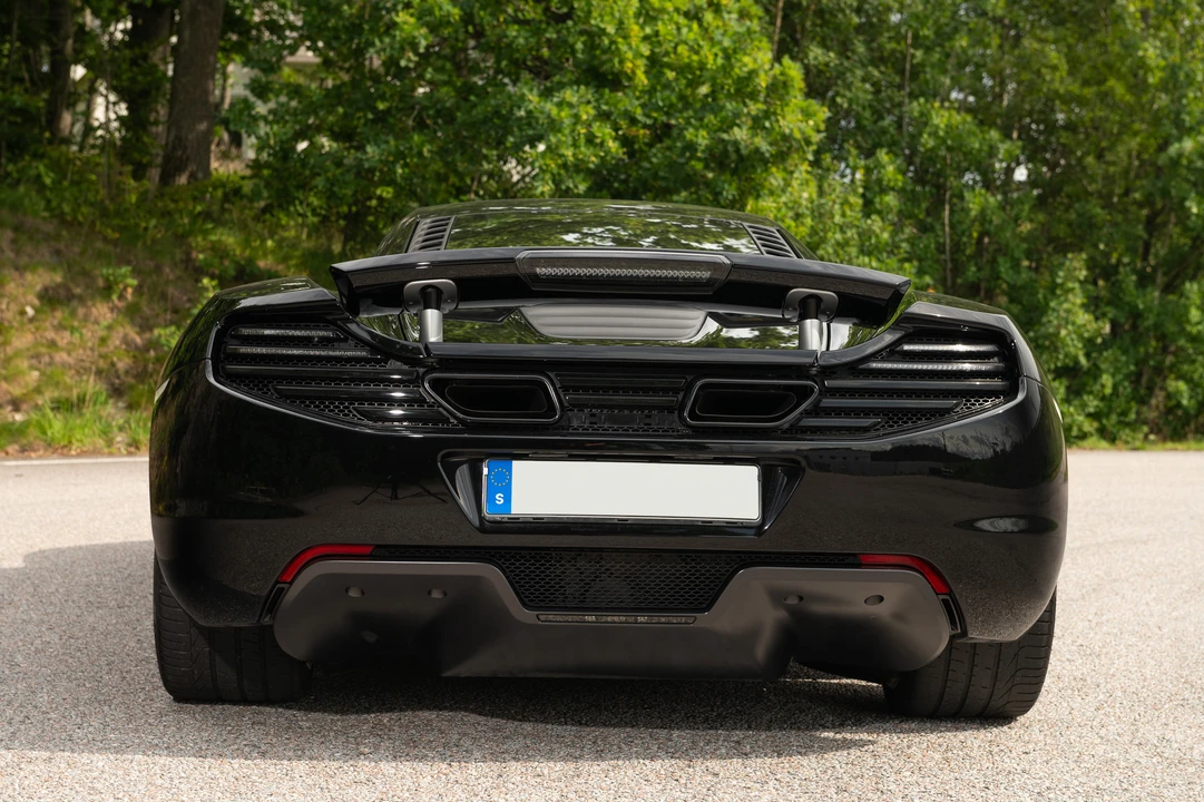 2013 McLaren MP4-12C - Image 8 of 31