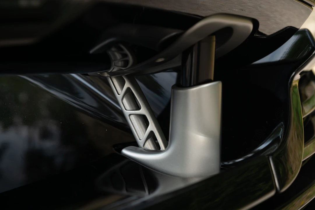2013 McLaren MP4-12C - Image 29 of 31