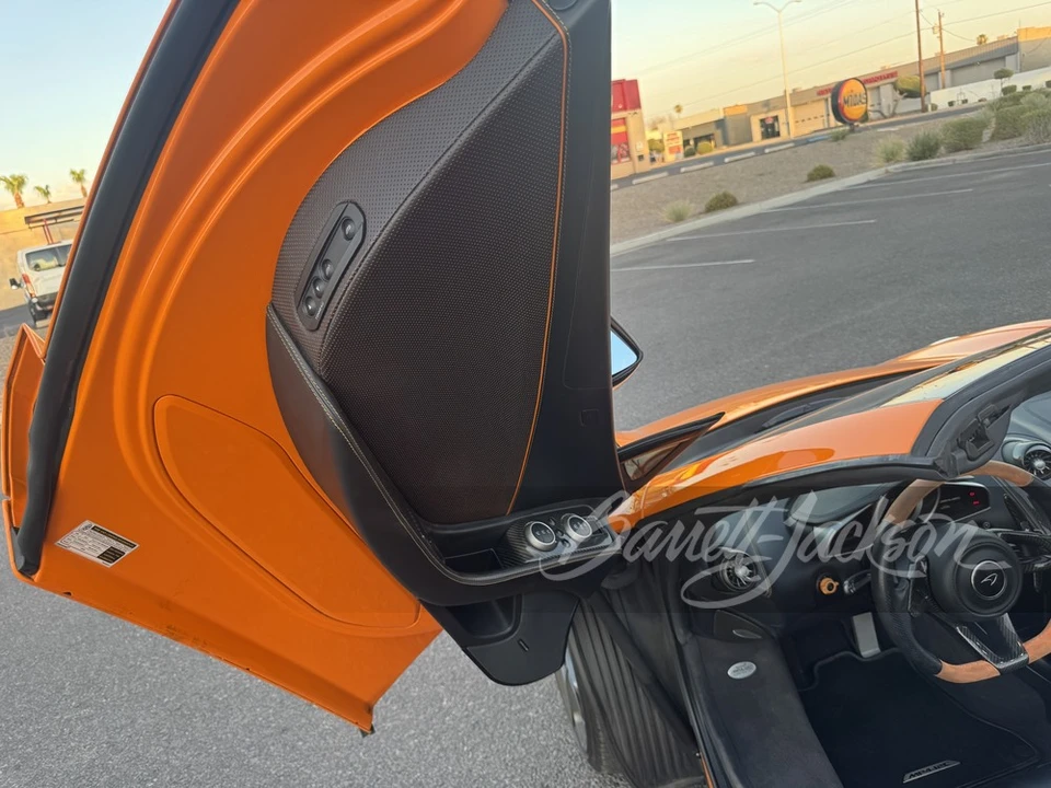 2013 McLaren MP4-12C Spider - Image 6 of 16