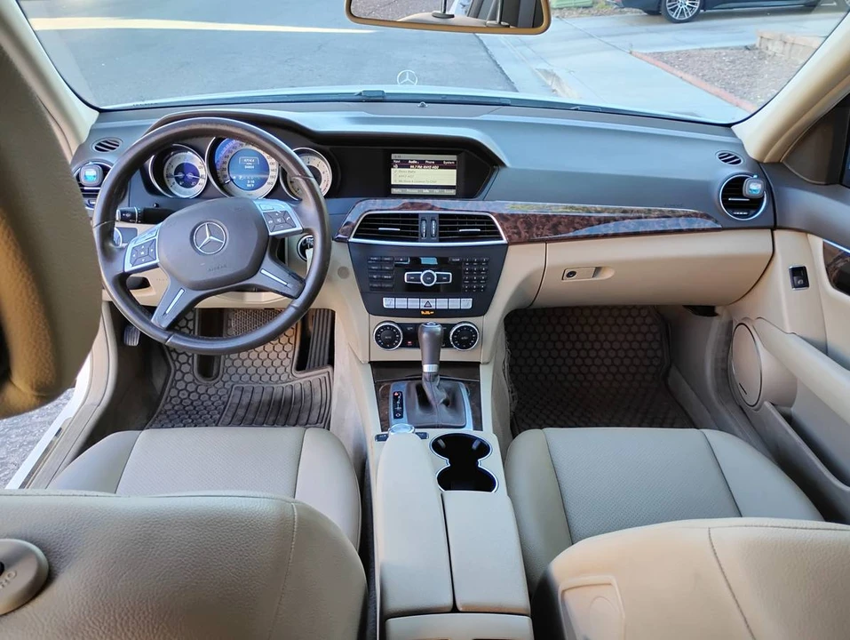 2013 Mercedes-Benz W204 C-Class - Image 10 of 19