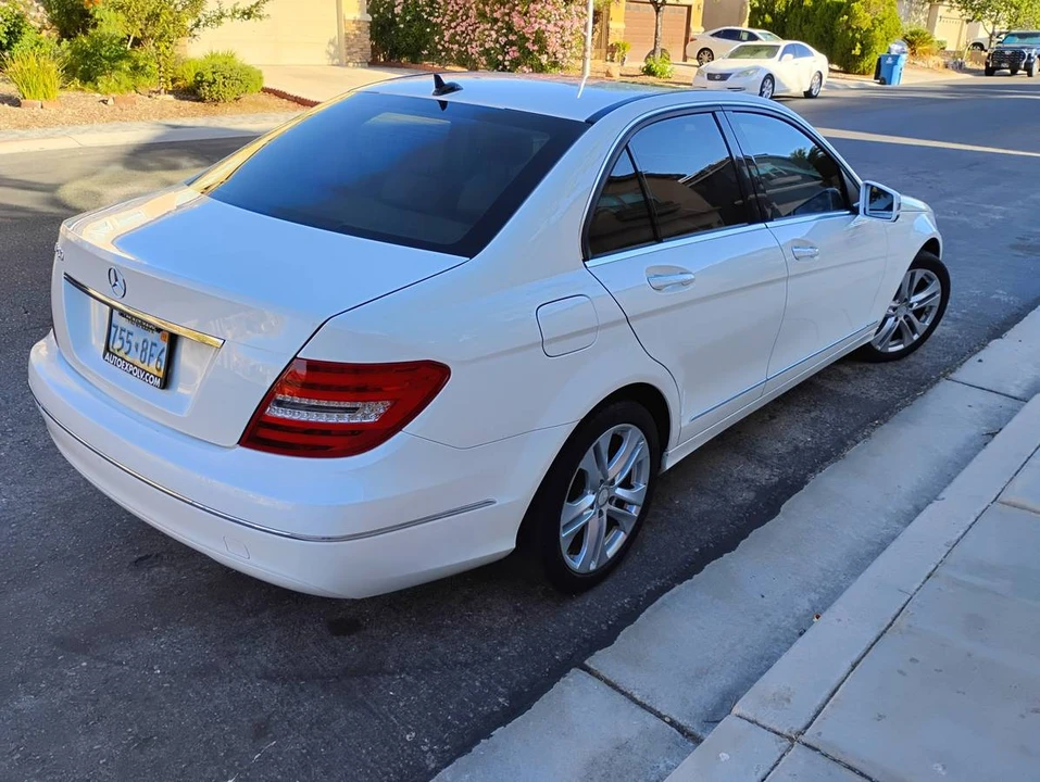 2013 Mercedes-Benz W204 C-Class - Image 9 of 19