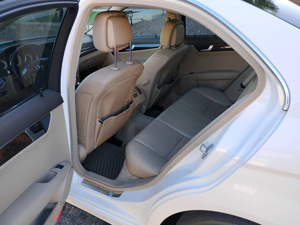 2013 Mercedes-Benz W204 C-Class - Image 12 of 19