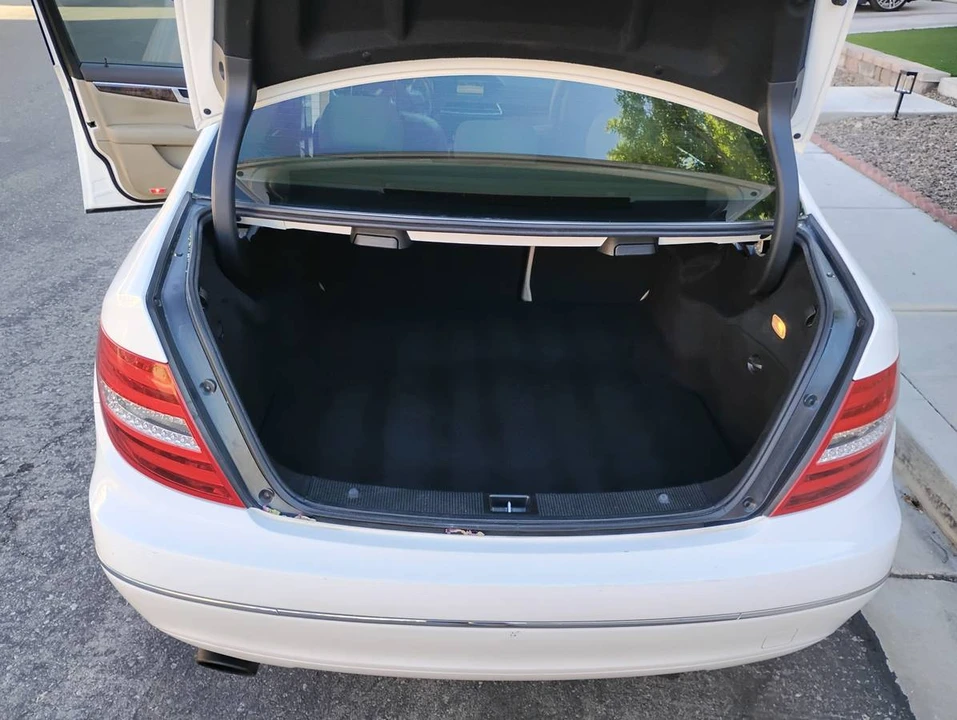 2013 Mercedes-Benz W204 C-Class - Image 8 of 19
