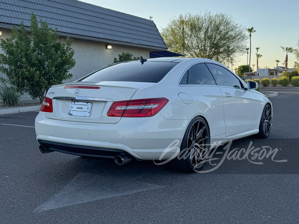 2013 Mercedes-Benz W212 E-Class - Image 2 of 17